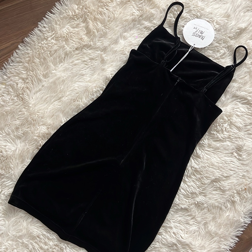 PRINCESS POLLY VELVET DRESS - Picture 2 of 7